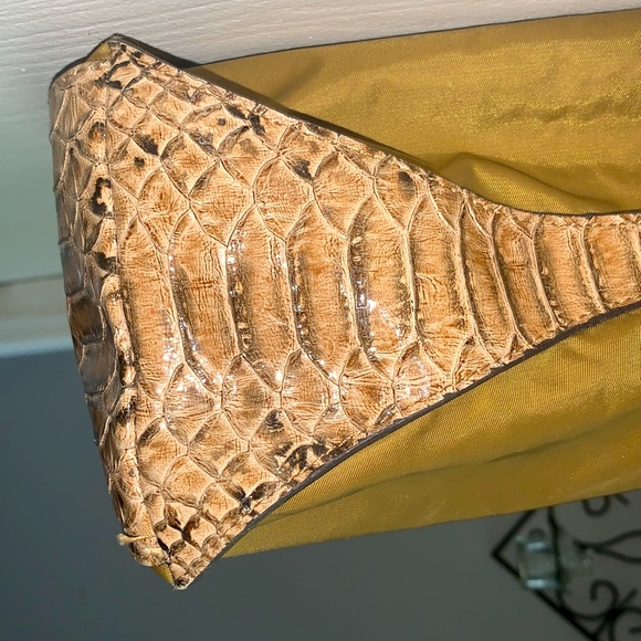 Heart Moon Star Shoulder Bag Buckle Strap Trim Bottom Snake Print Very Rare - Picture 5 of 11